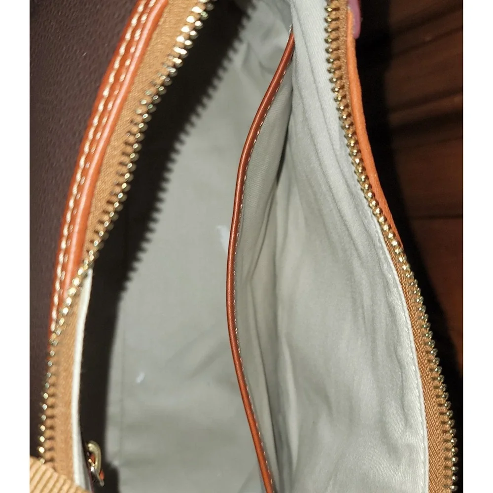 Dooney & Bourke Small Pebble Hobo - Black/brown key holder brwn leathr shoulder